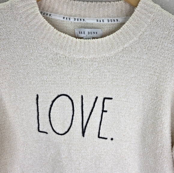 NWOT Rae Dunn Womens Crewneck Cream LOVE Print Sweater Size Xs - Picture 3 of 11